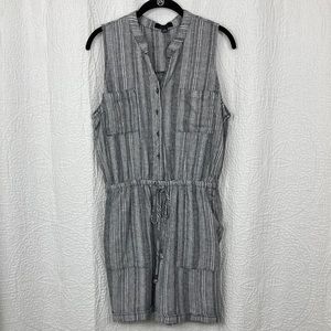 Kelly Renee Women’s Linen Blend Charcoal Striped Romper sz Medium